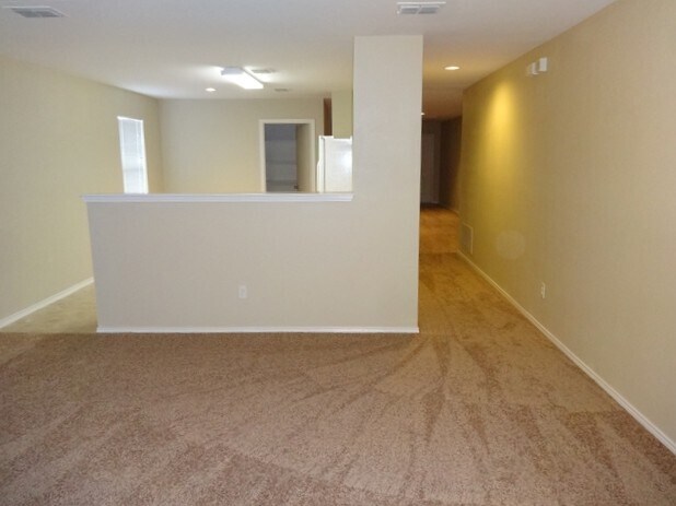 Foto del edificio - 1120 Boxwood Dr
