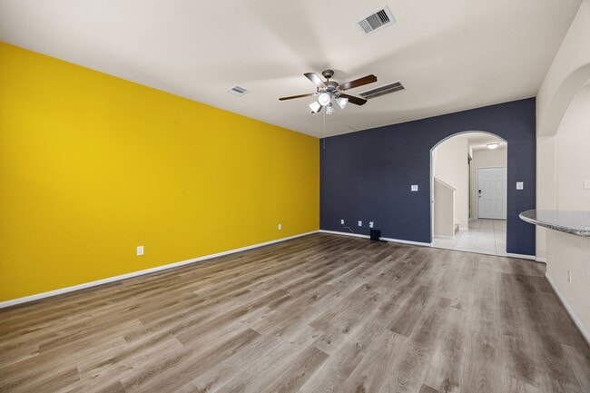 Building Photo - 7223 Pavilion Dr