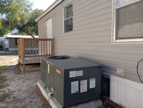 Building Photo - 14033 Bream Dr