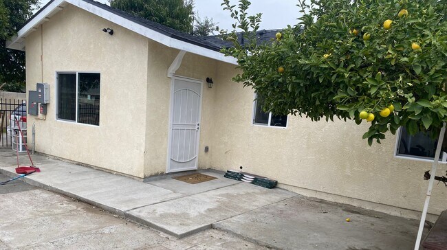 Building Photo - 14701 Los Angeles St