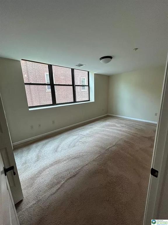 Building Photo - 528 N New St