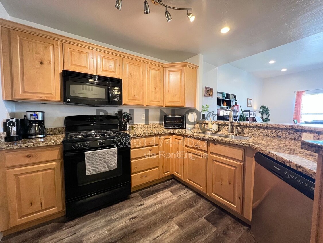 Photo - 4276 South Main Street