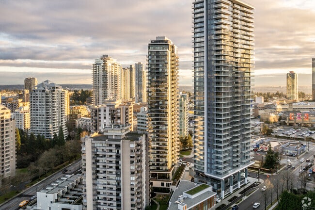 Building Photo - Hazel