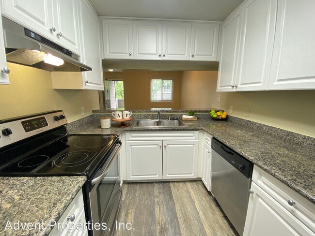 Building Photo - 2 br, 2 bath House - 580 Canyon Oaks Dr Un...