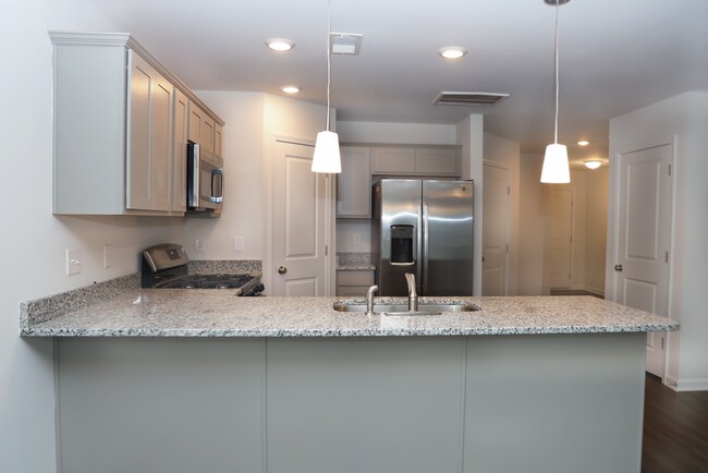 Building Photo - 329 Braemar Dr