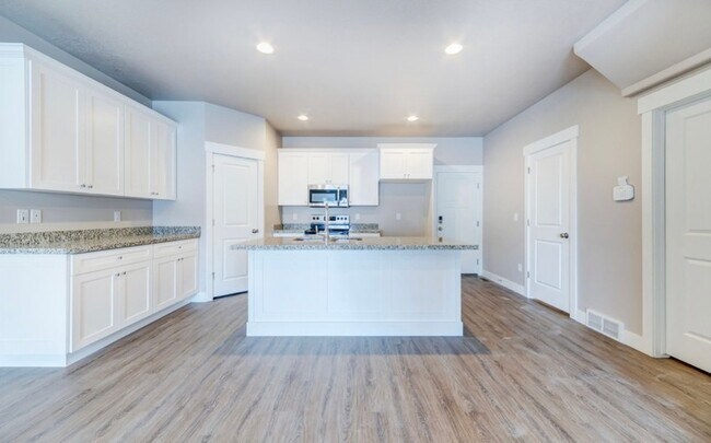 Building Photo - 2628 N Cormac Pl