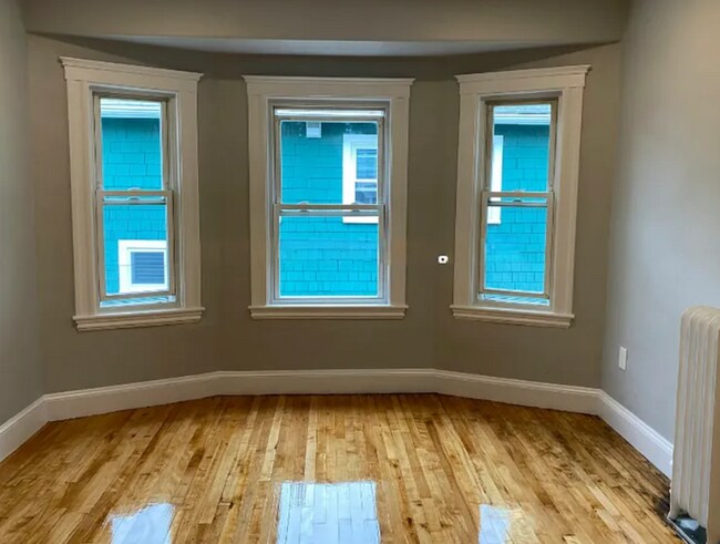 Foto del edificio - 74 Frederick Ave