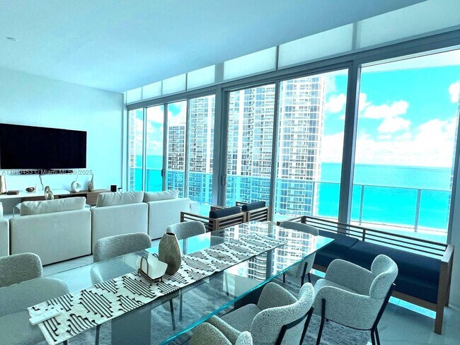 Foto del edificio - 17550 Collins Ave