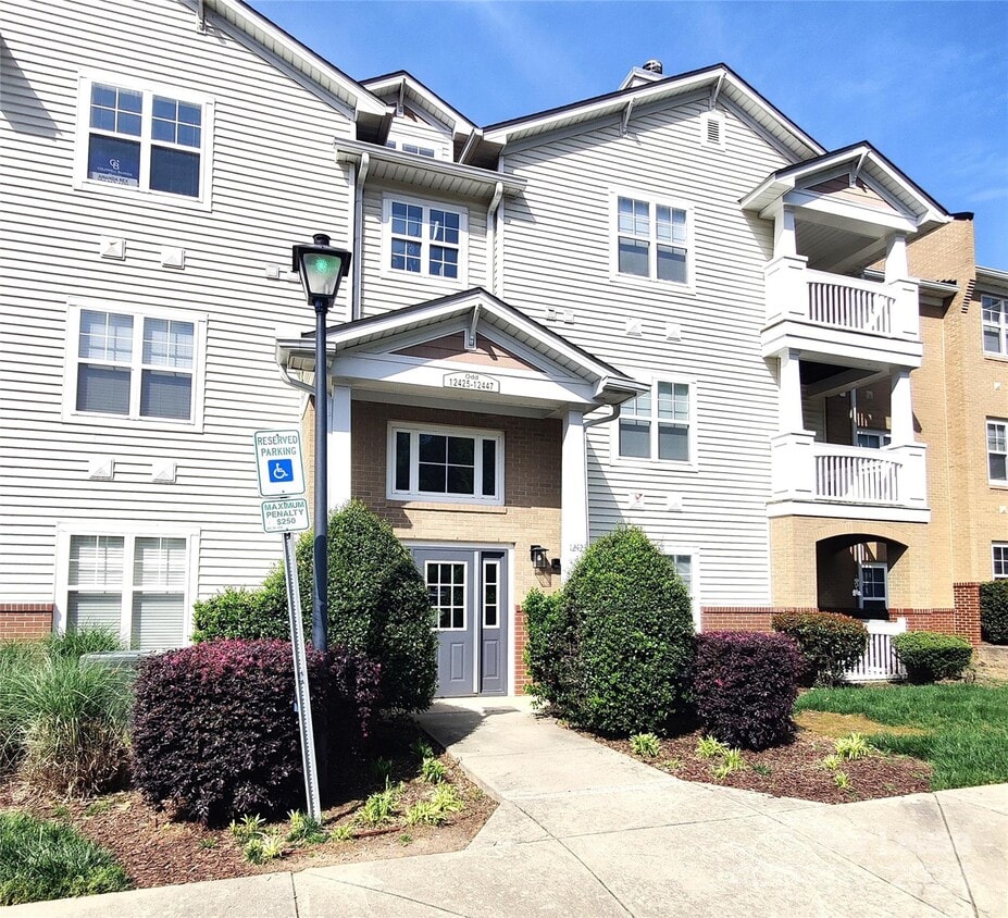 12435 Copper Mountain Blvd, Charlotte, NC 28277 Condo for Rent in