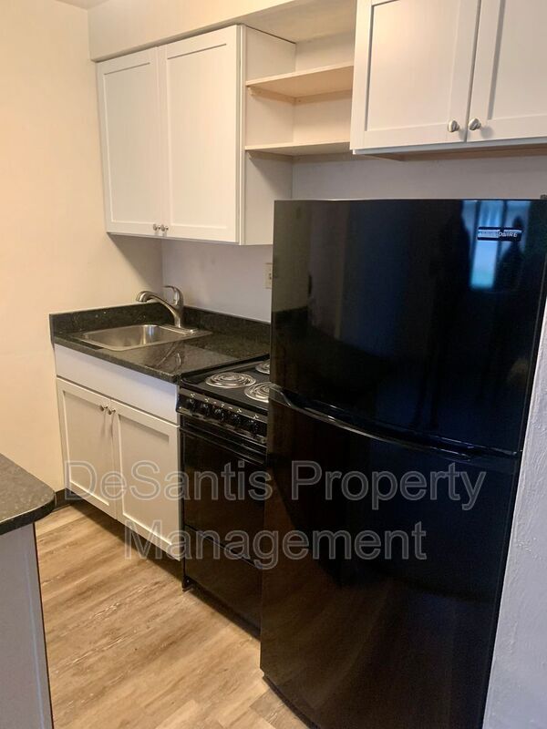 Foto del edificio - 404 Lunar Ln