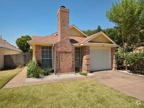 Building Photo - 2213 Margalene Way