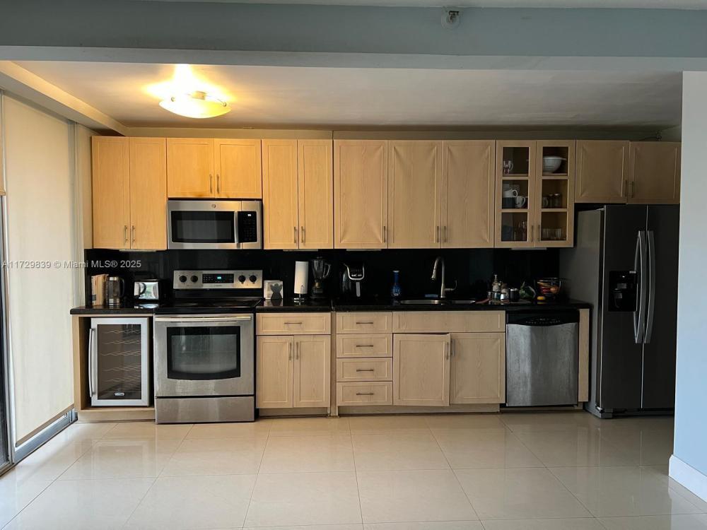 Foto principal - 2 bedroom in North Miami FL 33179