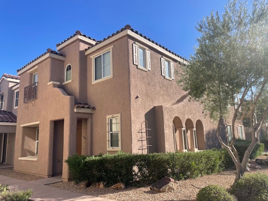 Foto principal - FANTASTIC SUMMERLIN WEST HOME!!!! LOCATED ...