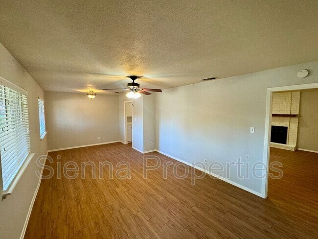 Foto del edificio - 2601 Aldford Dr