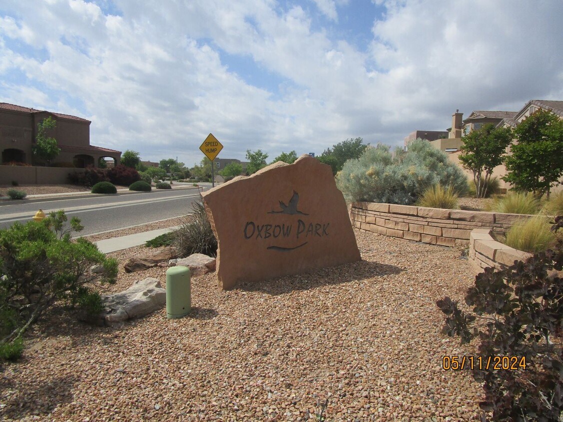 Primary Photo - NW Oxbow Park 4 Bedroom 2 1/2 bath 2612SF