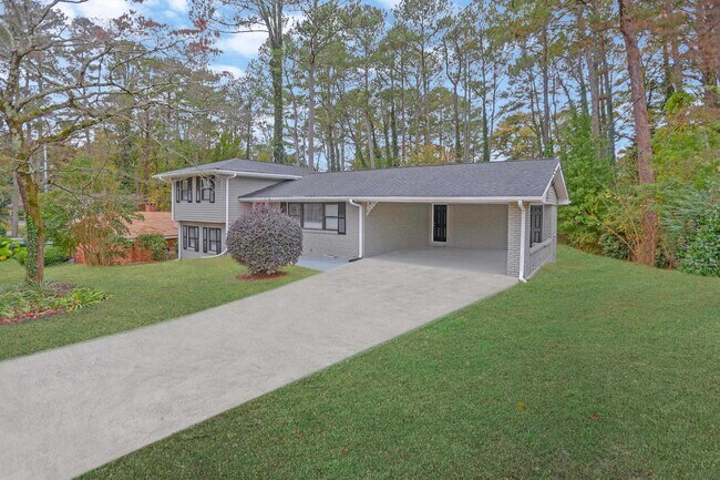 Building Photo - 3396 Spring Valley Rd