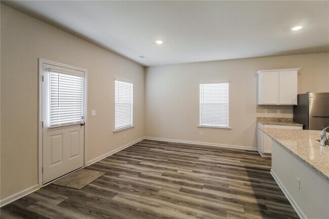 Building Photo - 238 Limestone Cir