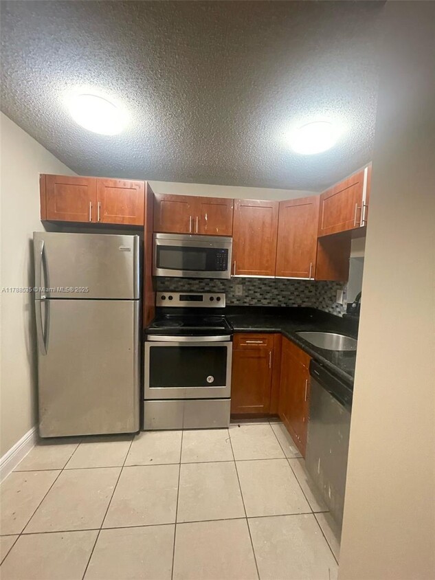 Primary Photo - 486 NW 165th St