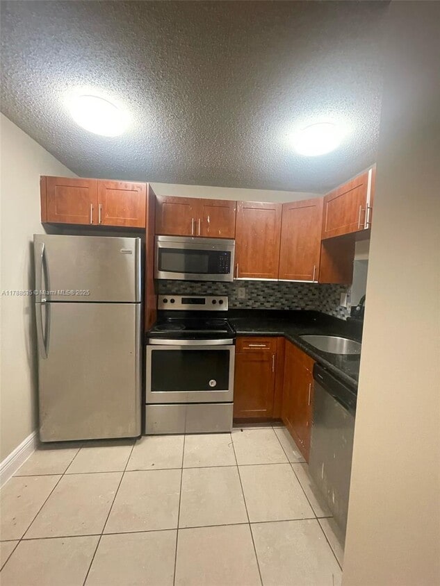 Primary Photo - 486 NW 165th St