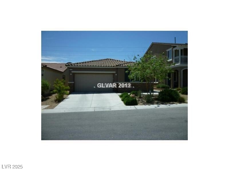Foto principal - 9179 Castle Valley Ave