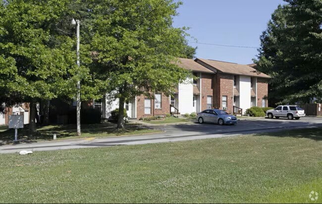 Building Photo - Woodlands Hills Townhomes