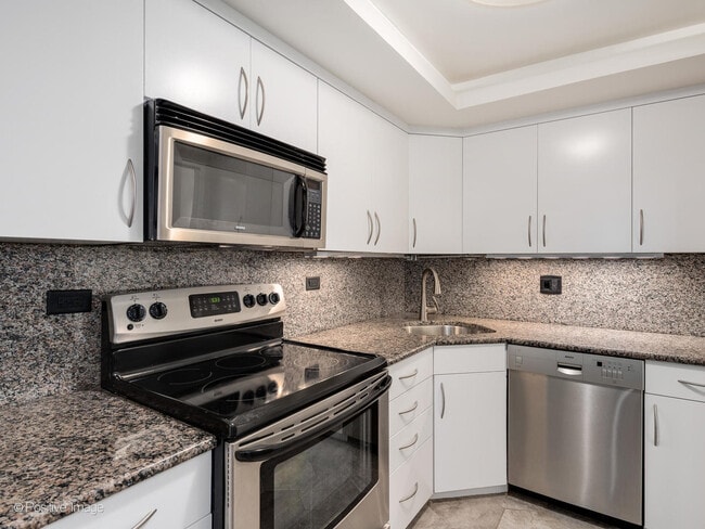 Foto del edificio - 155 N Harbor Dr