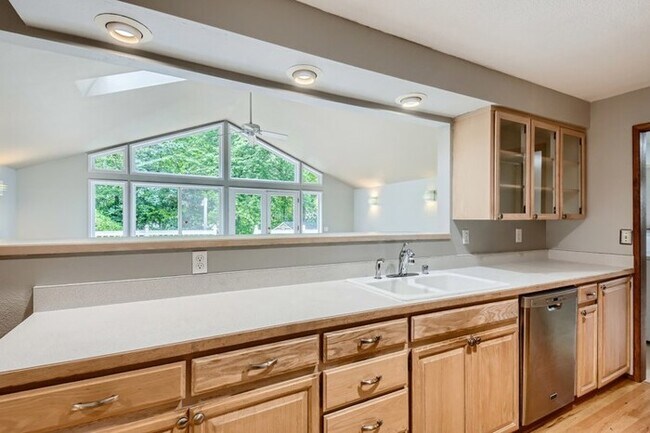 Building Photo - 11320 86Th Avenue E, Puyallup, WA, 98373