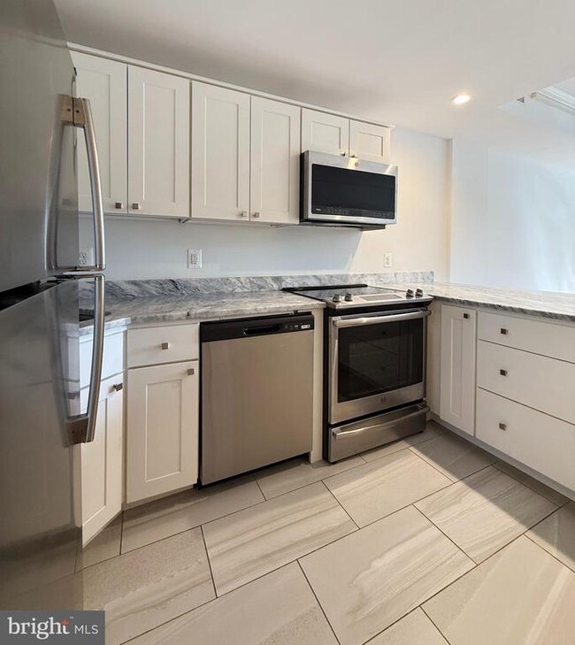 Foto del edificio - 2719 M St NW