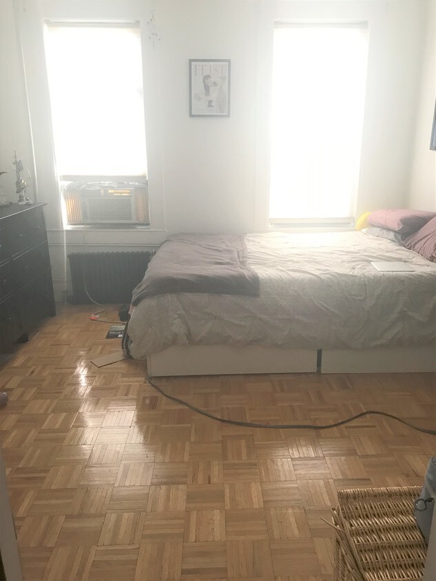 Foto principal - 35-52 Steinway St