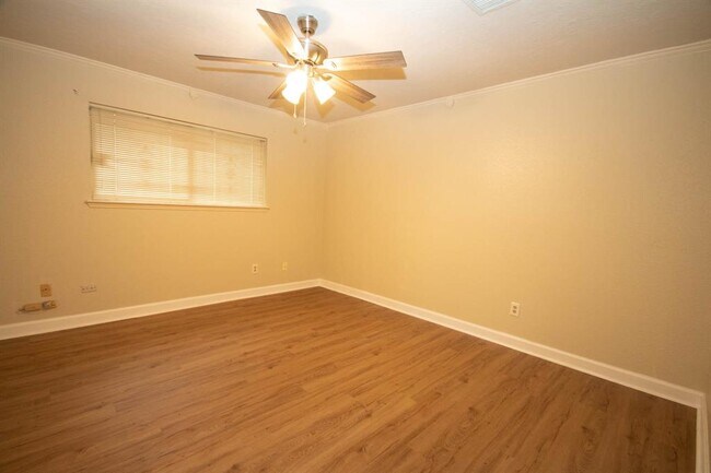 Building Photo - 12818 Stillington Dr