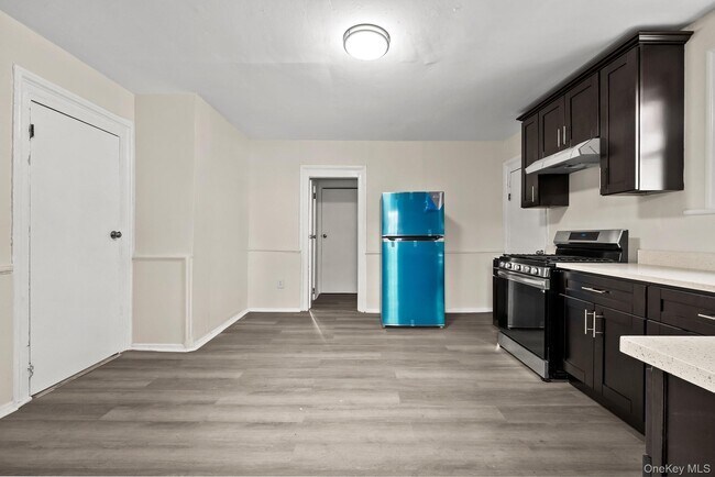 Building Photo - 11 Lafayette Pl