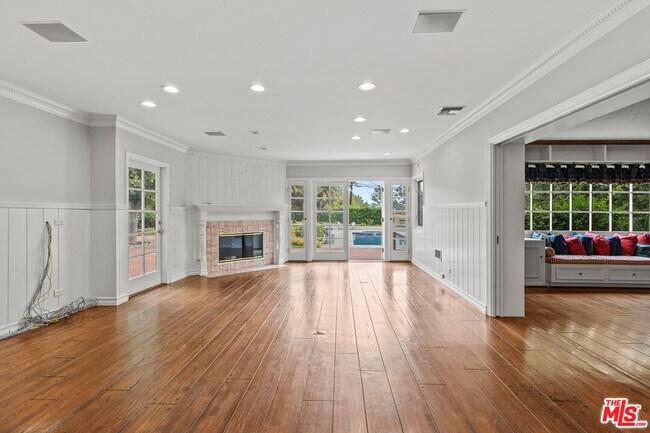 Foto del edificio - 710 Alta Dr