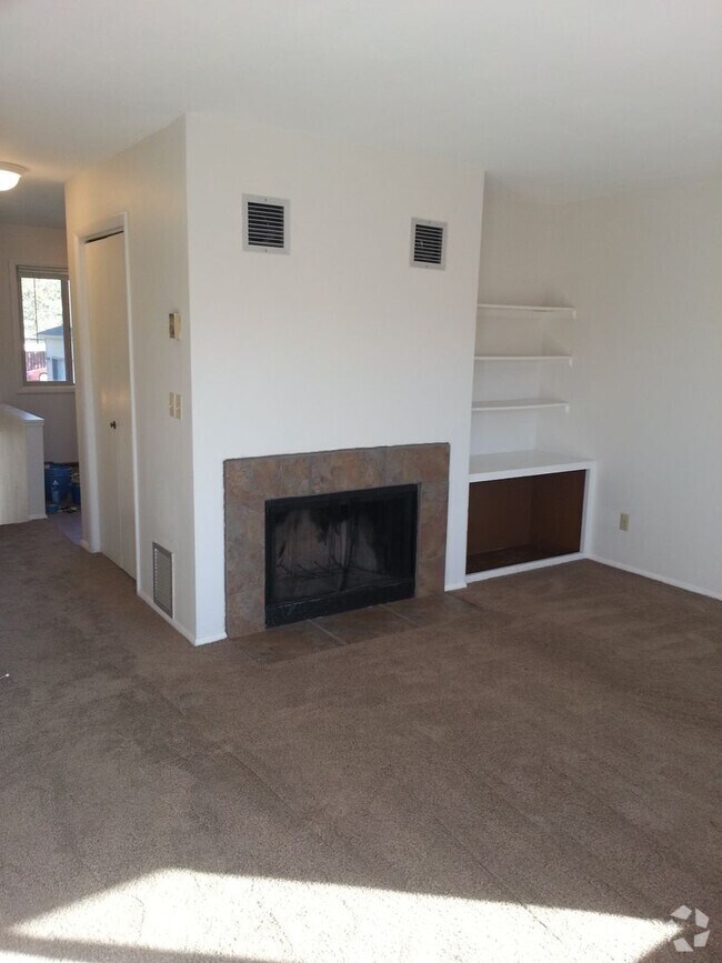 Building Photo - 203 S 15th Ave