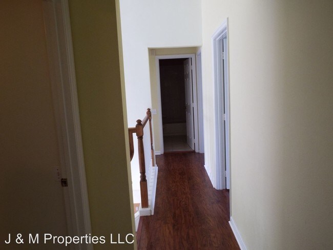 Building Photo - 4 br, 2.5 bath House - 844 Garden Glen Loop
