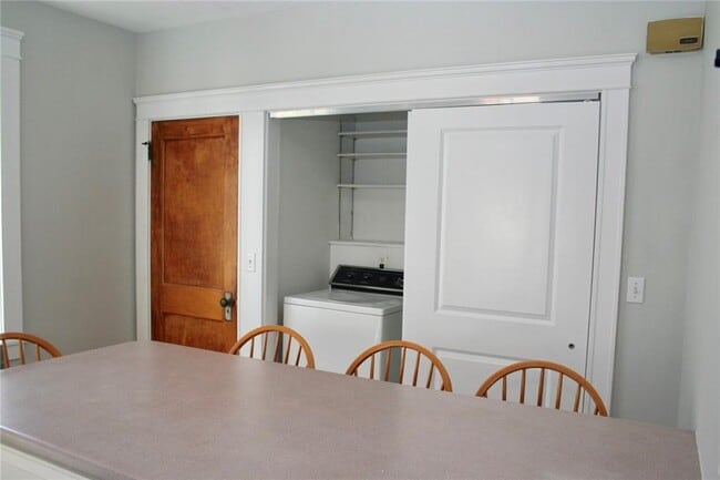 Building Photo - 665 Hope St