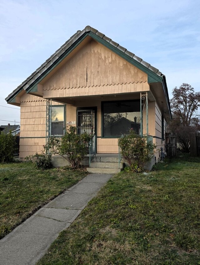 Foto principal - 3 BR/2 BA North Spokane Home