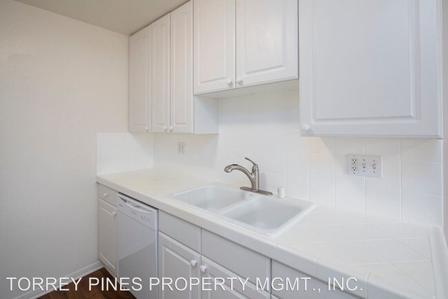 Building Photo - 1073 Agate St