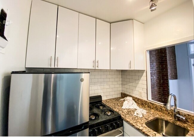 Foto del edificio - 316 E 83rd St