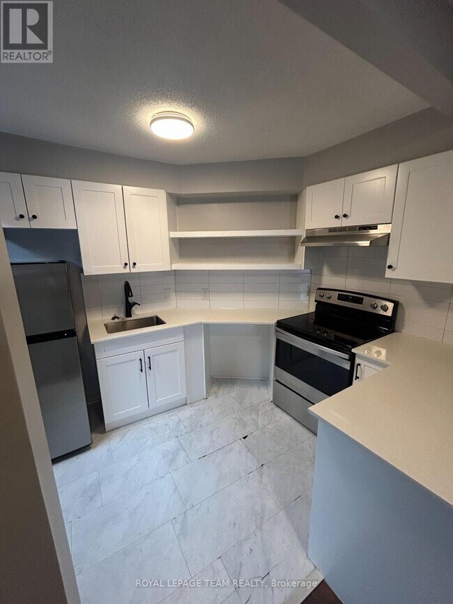 Photo du bâtiment - 883 Somerset St W