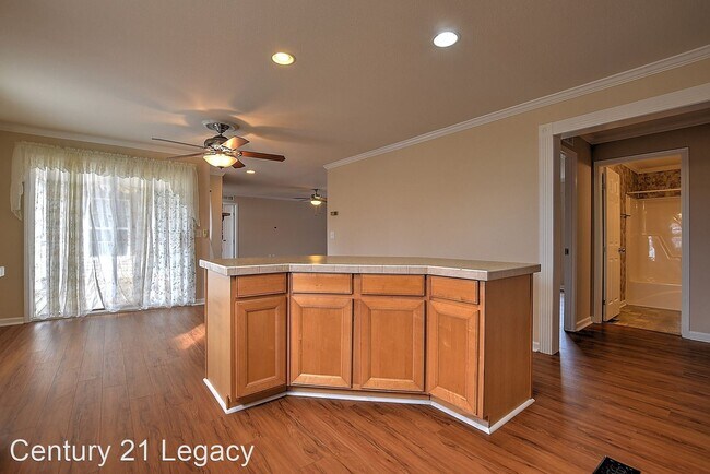 Foto del edificio - 3 br, 2 bath House - 715 Bewley Road