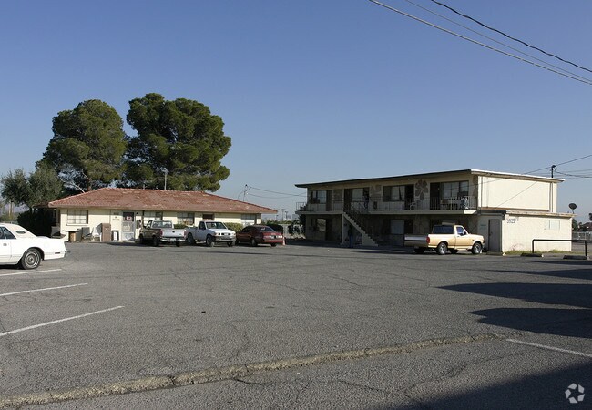 Building Photo - 1881 Cypress Trl
