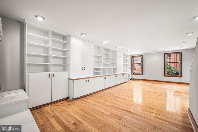 Foto del edificio - 241 S 23rd St