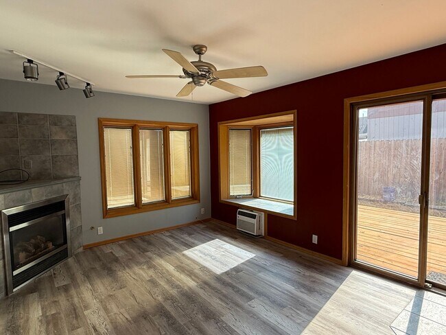 Foto del edificio - 2 Bed 1.5 Bath Home In Spokane With A Shop!