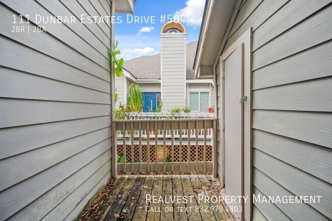 Building Photo - Great Townhome in Friendswood