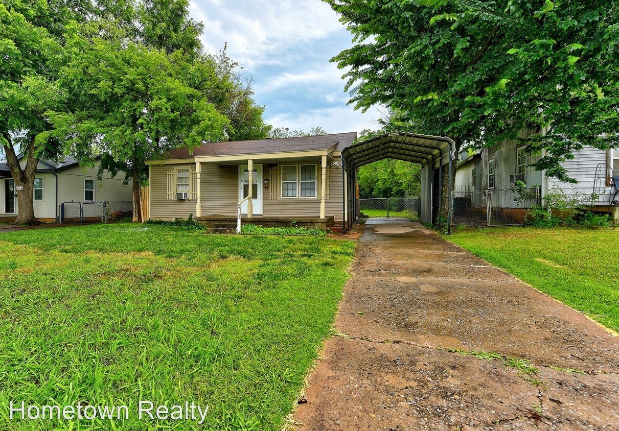 Primary Photo - 2 br, 1 bath House - 910 NW 99th Street