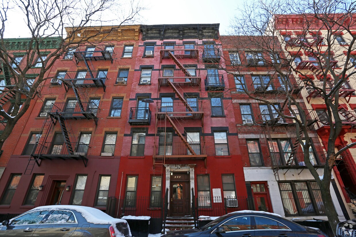 Building Photo - 236 W 16th St