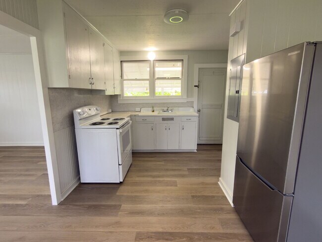 Foto del edificio - Charming Renovated 2 Bedroom Home with Fenced Yard – Wahiawa