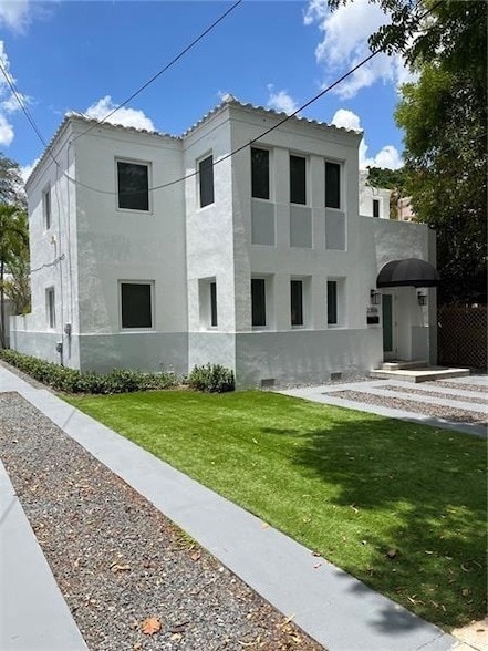 Building Photo - 2356 SW 16th Ave