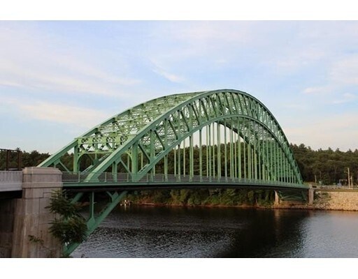 Building Photo - 3 Village Ln