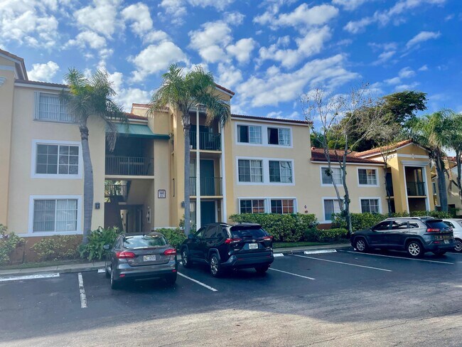 Building Photo - 160 Yacht Club Way